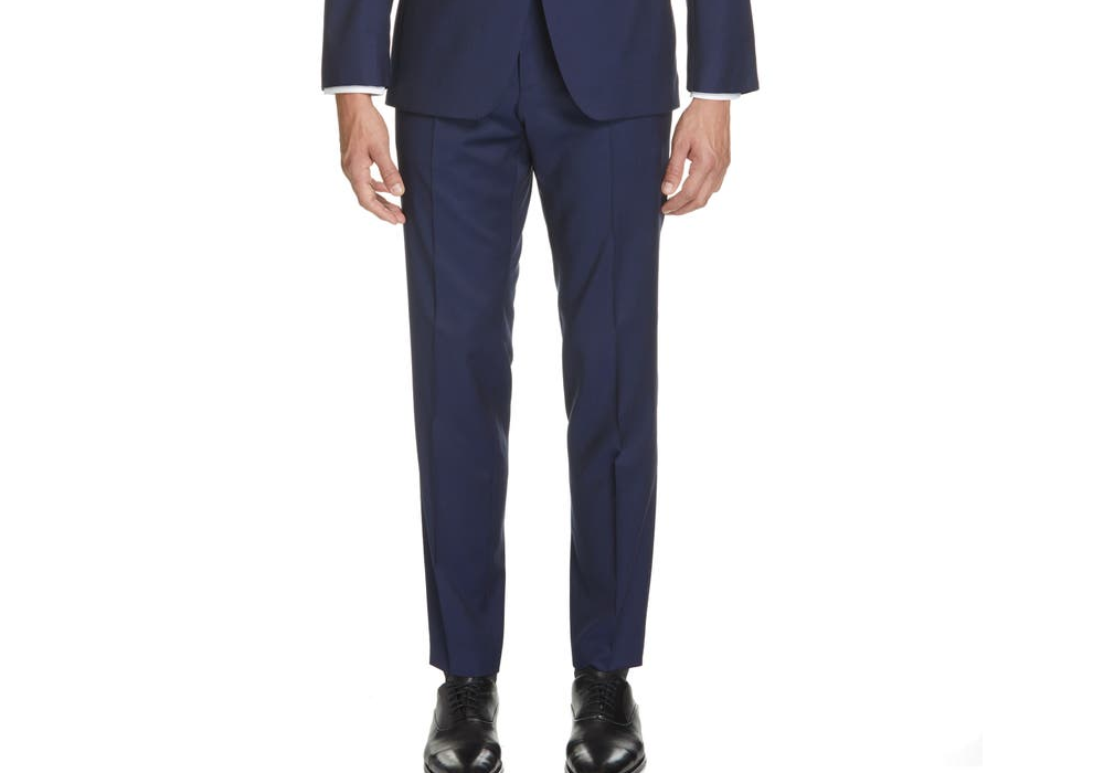 Terno BOSS Genius Trim Fit Solid Wool em cinza escuro, tamanho 40 curto