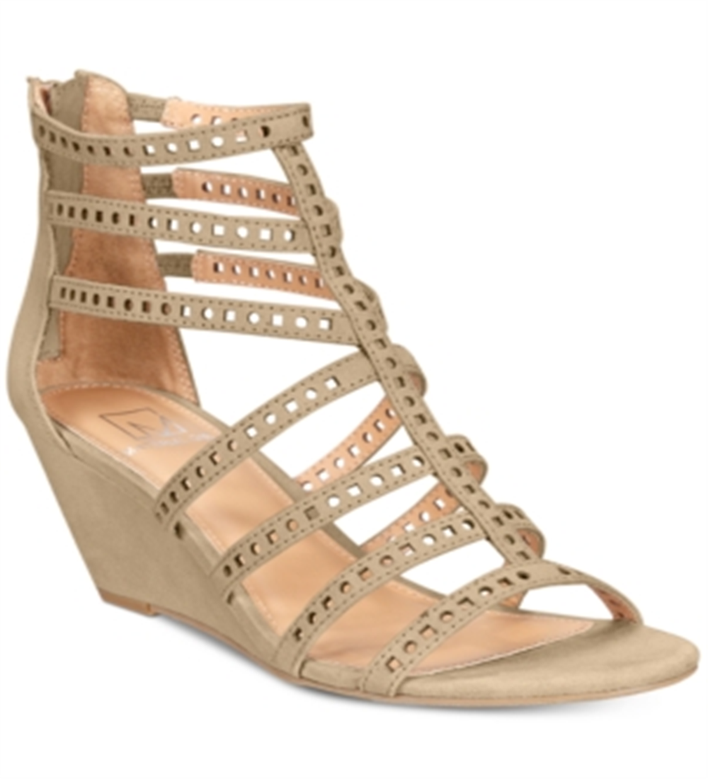 Material Girl Sandálias plataforma casuais Harriette Fabric abertas para mulheres, tamanho 10 M, marrom