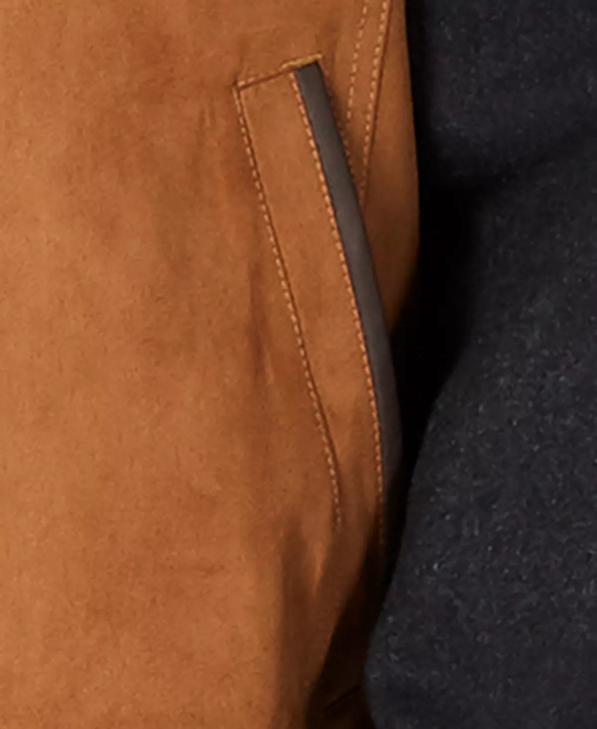 Jaqueta bomber masculina Tasso Elba em couro sintético com blocos de cores e mix de mídias, marrom, tamanho pequeno