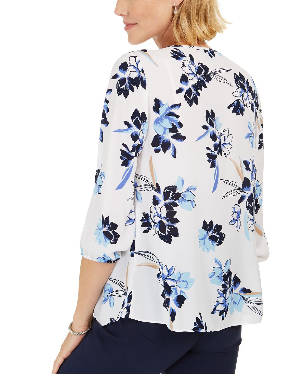 Túnica feminina com decote em Y e detalhes em renda, tamanho pequeno, branca, da coleção JM