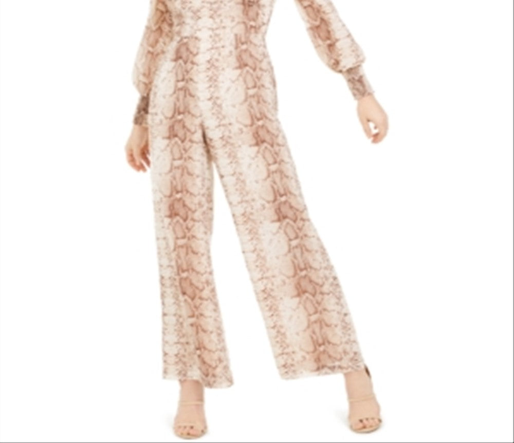 Macacão feminino Bar III com estampa de cobra marrom, tamanho médio