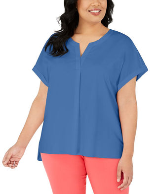 Blusa feminina Alfani Plus com decote dividido e manga curta, azul, tamanho 1X