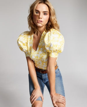 Blusa cropped feminina com manga bufante e estampa da INC International Concepts, amarela, tamanho grande