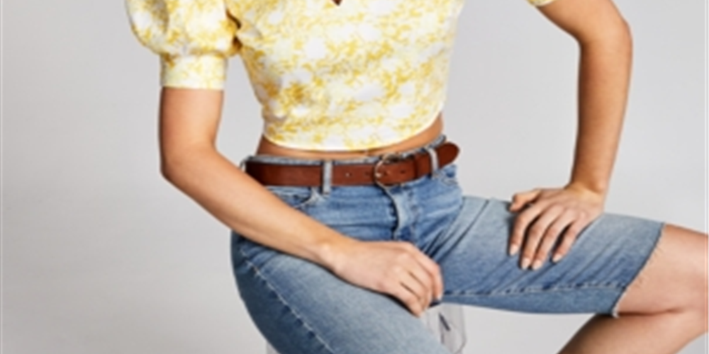 Blusa cropped feminina com manga bufante e estampa da INC International Concepts, amarela, tamanho grande