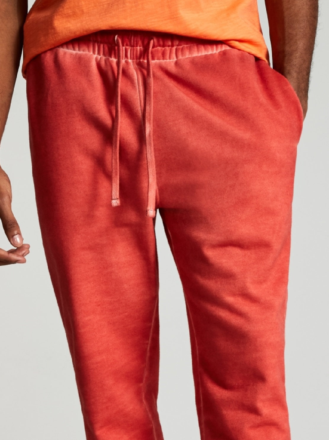 Calça de moletom masculina Sun + Stone Garment Washed Fleece, vermelha, tamanho grande