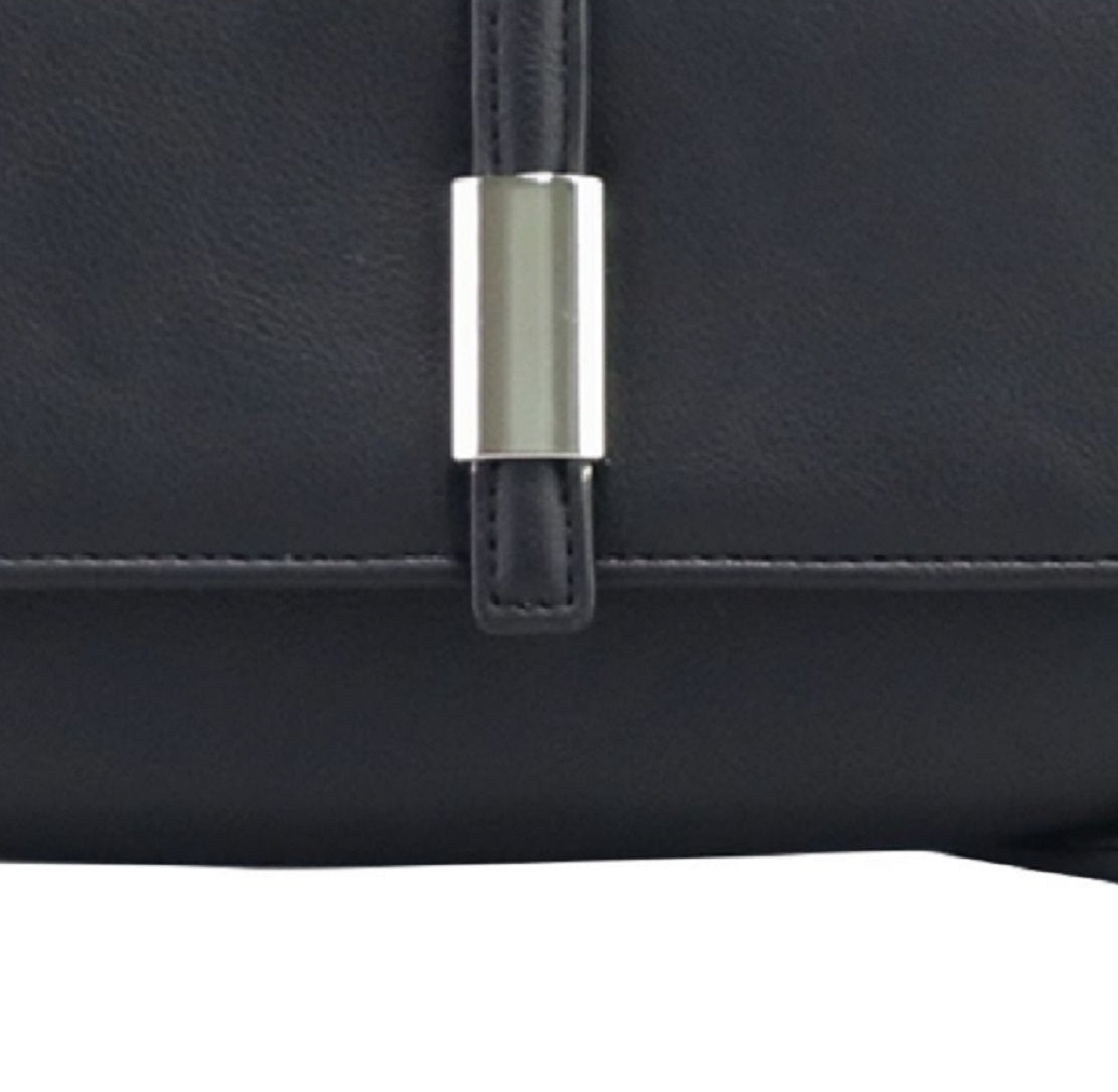 Carteira feminina Alfani com pulseira e cordão, transversal, preta, tamanho regular