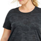 Camiseta feminina ID Ideology Plus com estampa camuflada em jacquard e absorção de umidade, preta, tamanho 1X