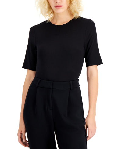 Camiseta feminina Alfani com gola redonda e body preto, tamanho GG