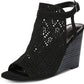 Sandálias femininas Gabrielle Slingback com salto plataforma e salto plataforma Carlos by Carlos Santana, tamanho 11, pretas