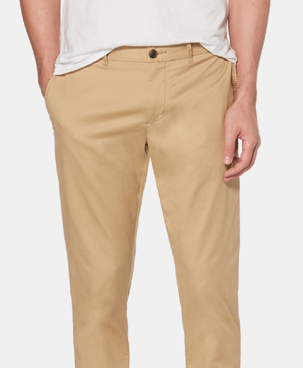 Calça Chino Original Penguin Masculina Slim Fit em Sarja Elástica Marrom Tamanho 38X32