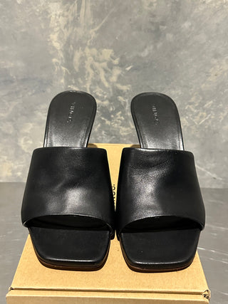 Sandália Vince Camuto Pia Wedge Feminina Preta Tamanho 8,5 M