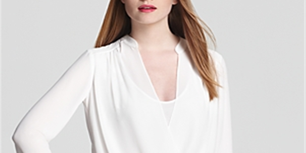 Blusa feminina Jaklyn drapeada frontal, branca, tamanho extrapequeno, BCBGMAXAZRI