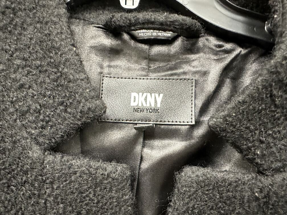 Casaco Dkny Feminino Boucle Walker com abotoamento simples, preto, tamanho XL