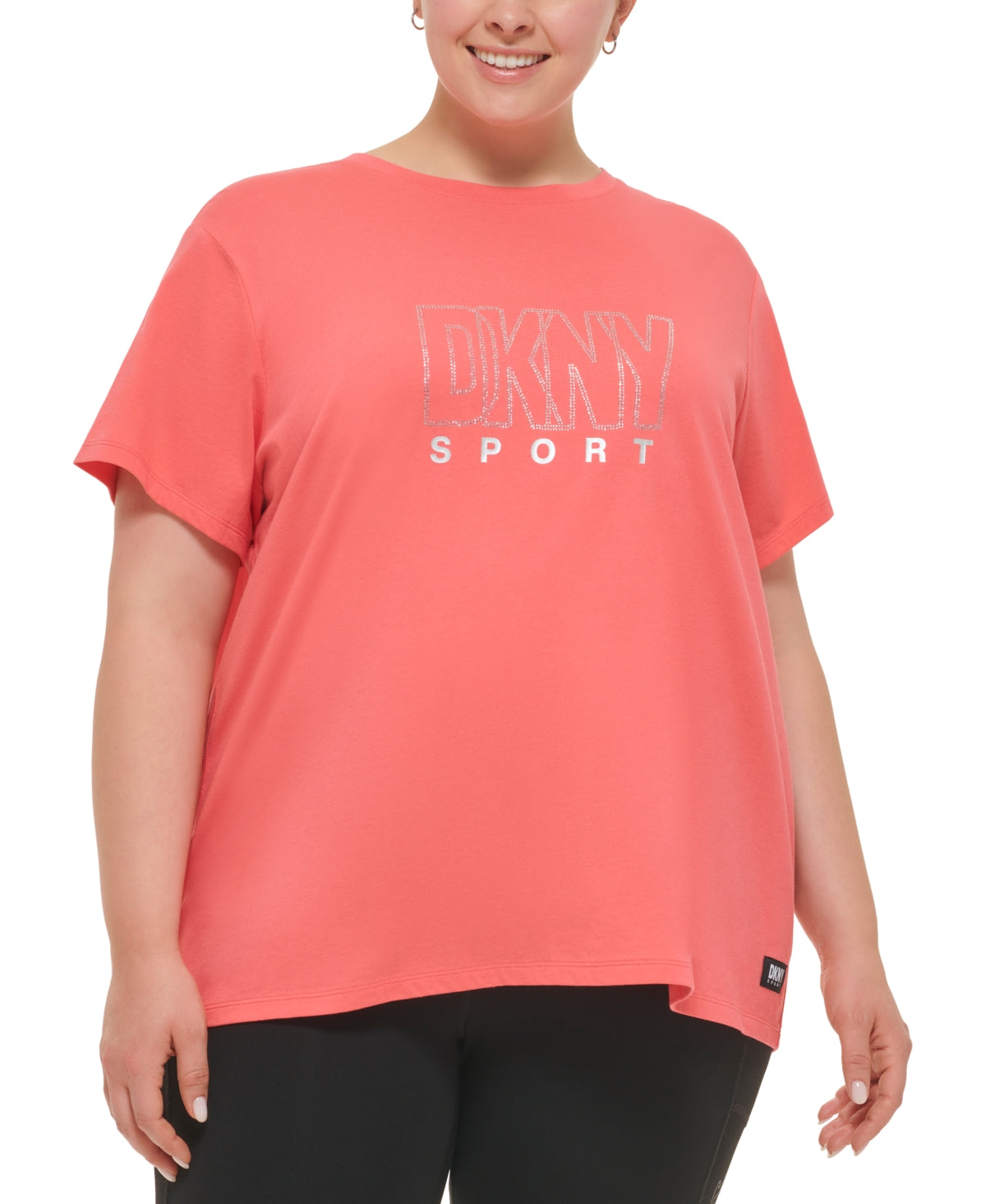 Camiseta feminina DKNY de algodão com logotipo embelezado, vermelha, tamanho 1X