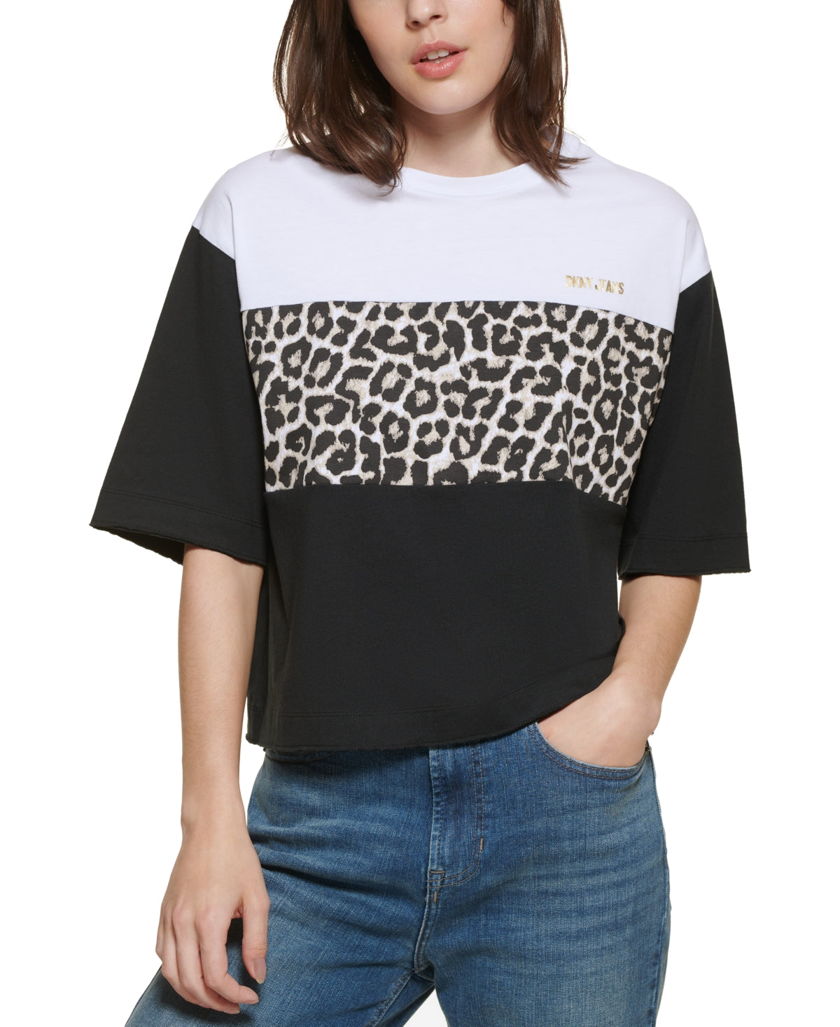 Camiseta feminina DKNY com estampa de leopardo e manga curta, tamanho P, branca