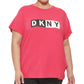 Camiseta feminina DKNY com estampa de logotipo bicolor rosa, tamanho 2X
