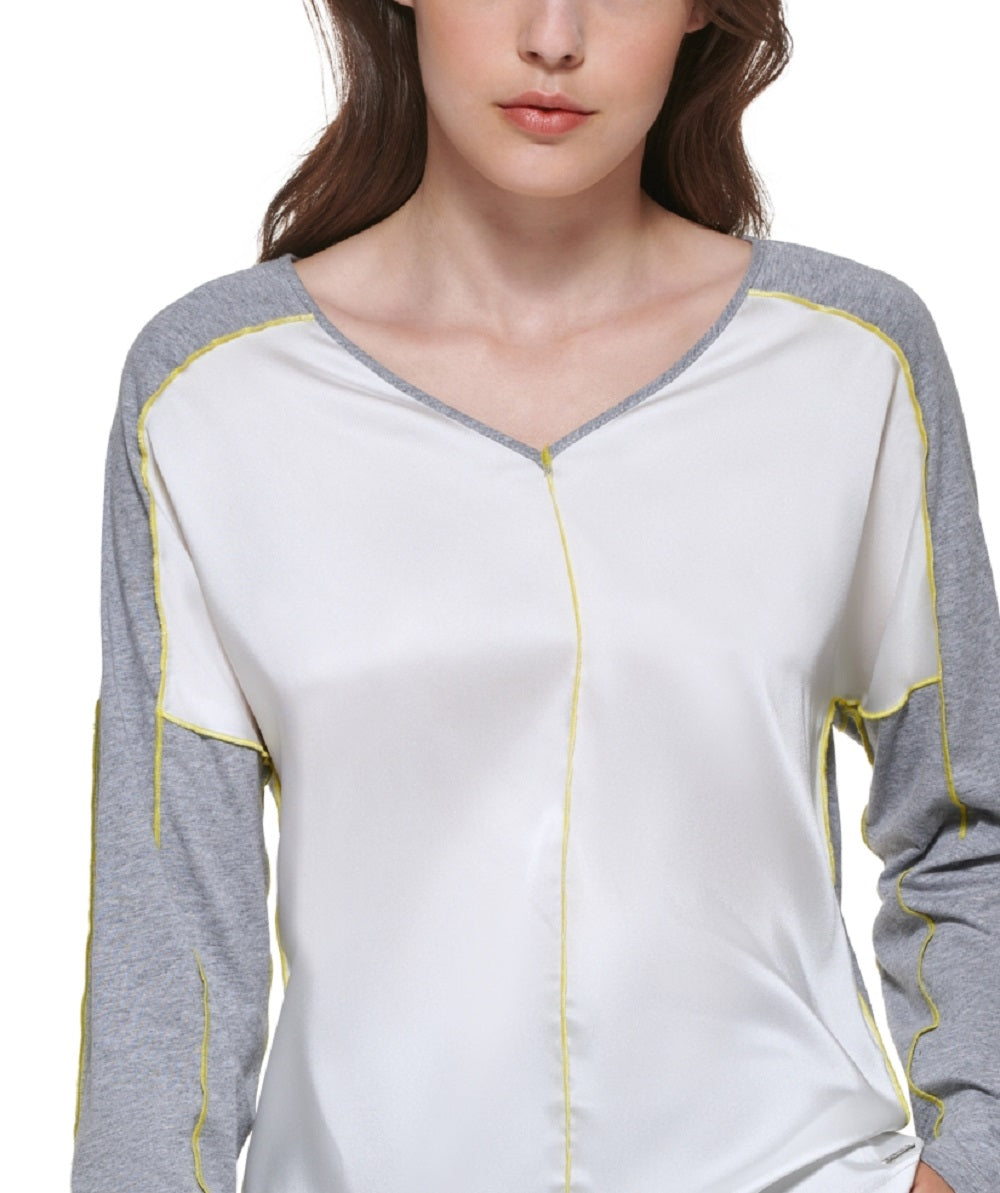 Blusa feminina DKNY com decote em V e estampa de mídia mista, cinza, tamanho extragrande