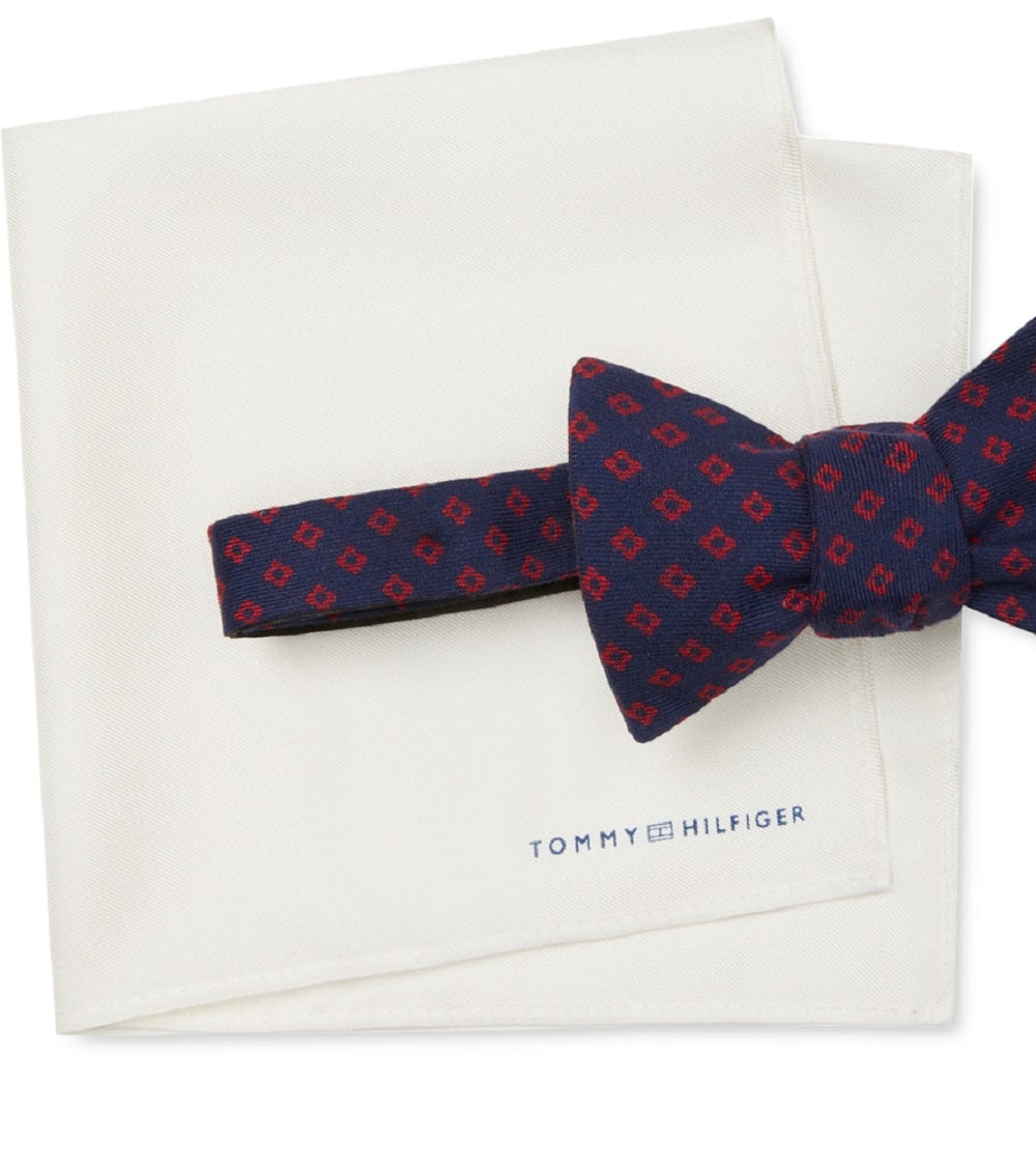 Conjunto de gravata borboleta pré-amarrada e lenço de bolso liso masculino Tommy Hilfiger, tamanho regular, vermelho