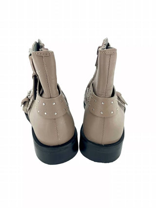 Topshop - Botas de cano curto Paige em couro nude com tachas e fivela