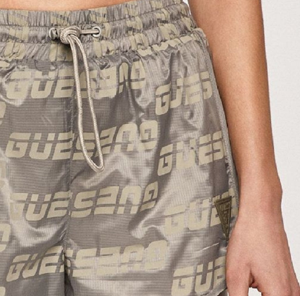 Shorts GUESS com estampa de logotipo feminino, cinza, tamanho médio
