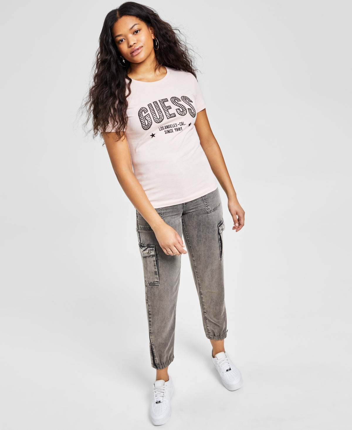 Camiseta feminina GUESS de algodão com logotipo Mirela, rosa, tamanho médio