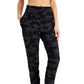 Calça de moletom feminina ID Ideology com estampa camuflada relaxada, preta, tamanho extragrande