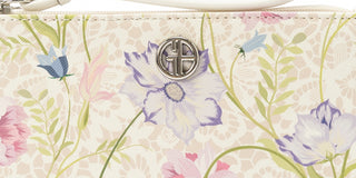 Bolsa de pulso feminina Giani Bernini com renda floral, branca, tamanho regular