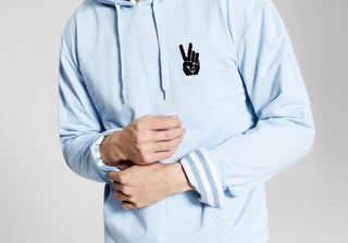 E agora este moletom com capuz masculino azul claro tamanho G