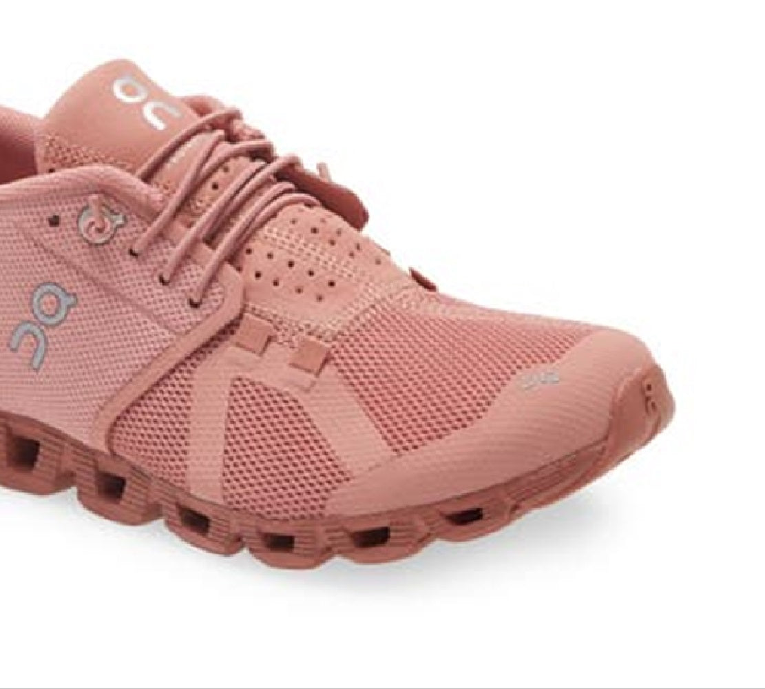 Tênis Cloud Monocromático Feminino On Running em Rosa Tamanho 7