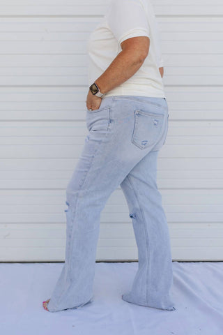 Risen - Cordwood Beach Distressed Jeans