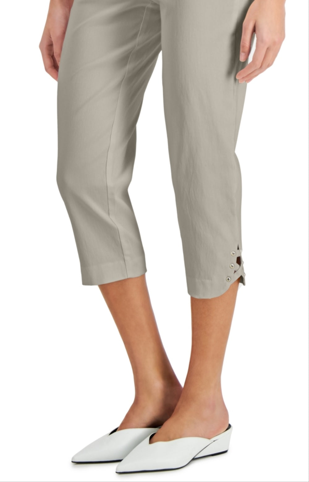 Calça Capri Feminina JM Collection com Barra Lattice Cinza Tamanho Grande