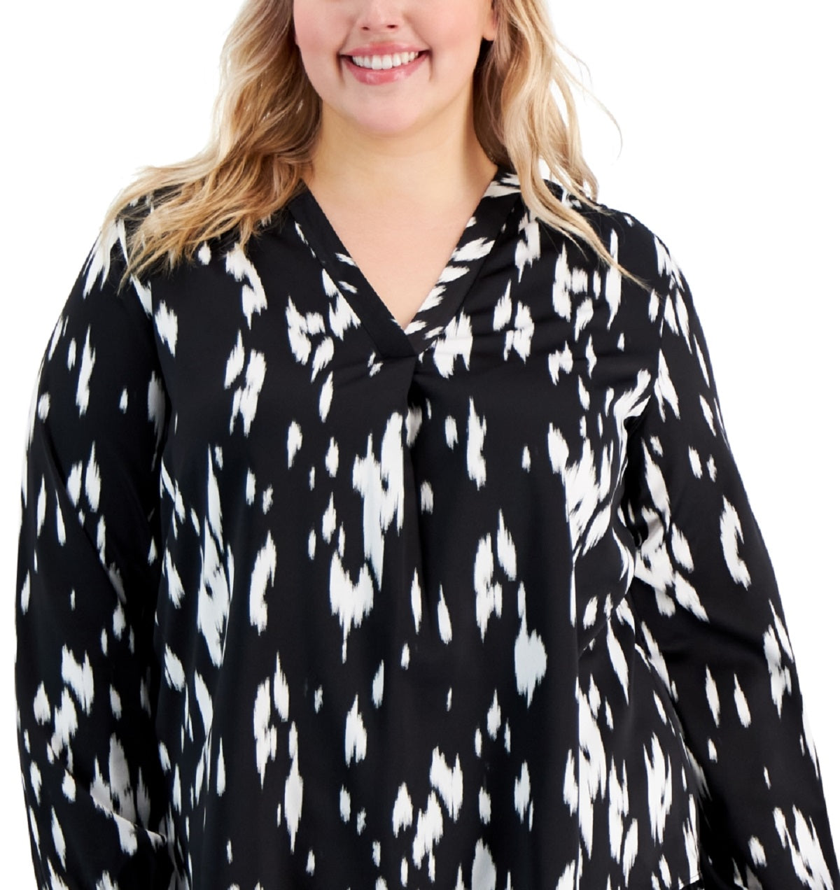 Blusa feminina Alfani com estampa decote em V, cano alto e baixo, preta, tamanho 2X