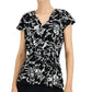 Blusa feminina Alfani com decote em V, plissada, cintura e manga curta, preta, tamanho médio