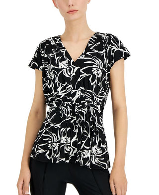 Blusa feminina Alfani com decote em V, plissada, cintura e manga curta, preta, tamanho médio