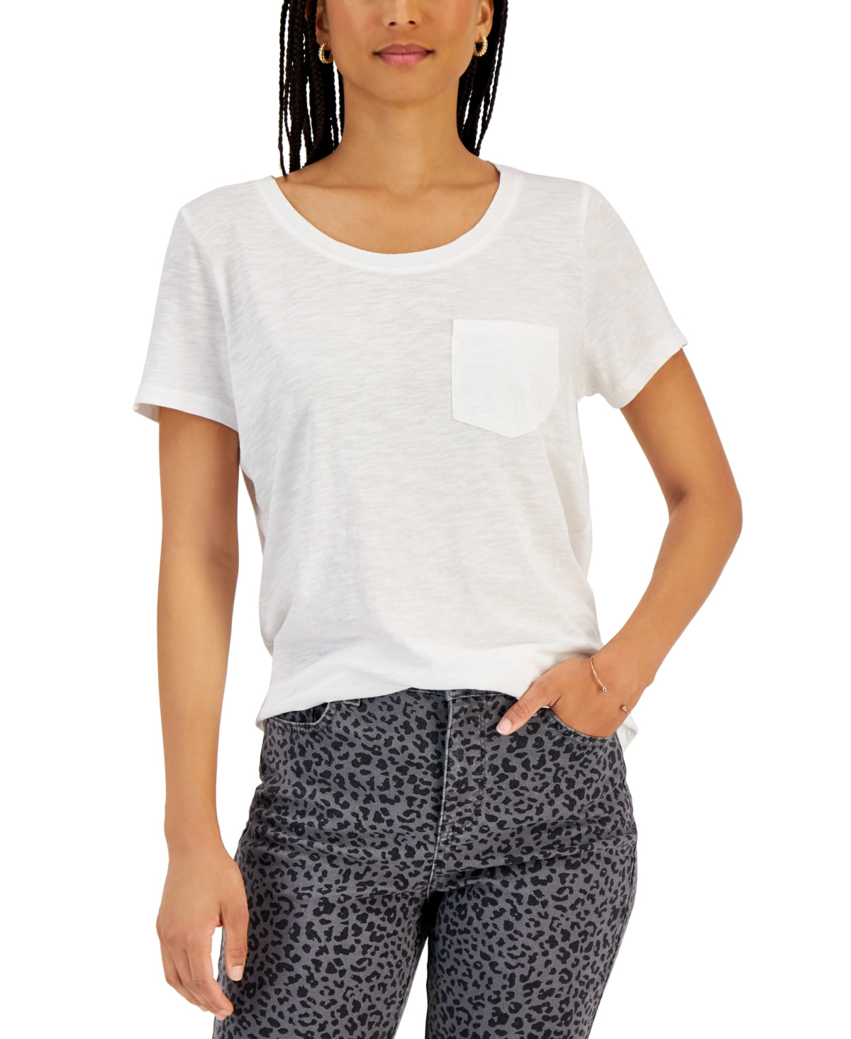 Camiseta feminina com bolso Style &amp; Co, branca, tamanho médio