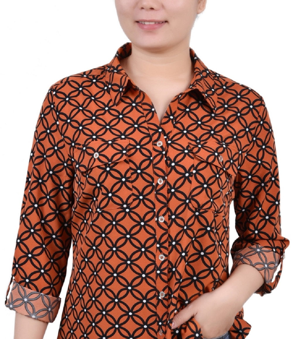 Blusa feminina NY Collection com manga 3/4 e gola entalhada e aba dobrada, tamanho pequeno e médio