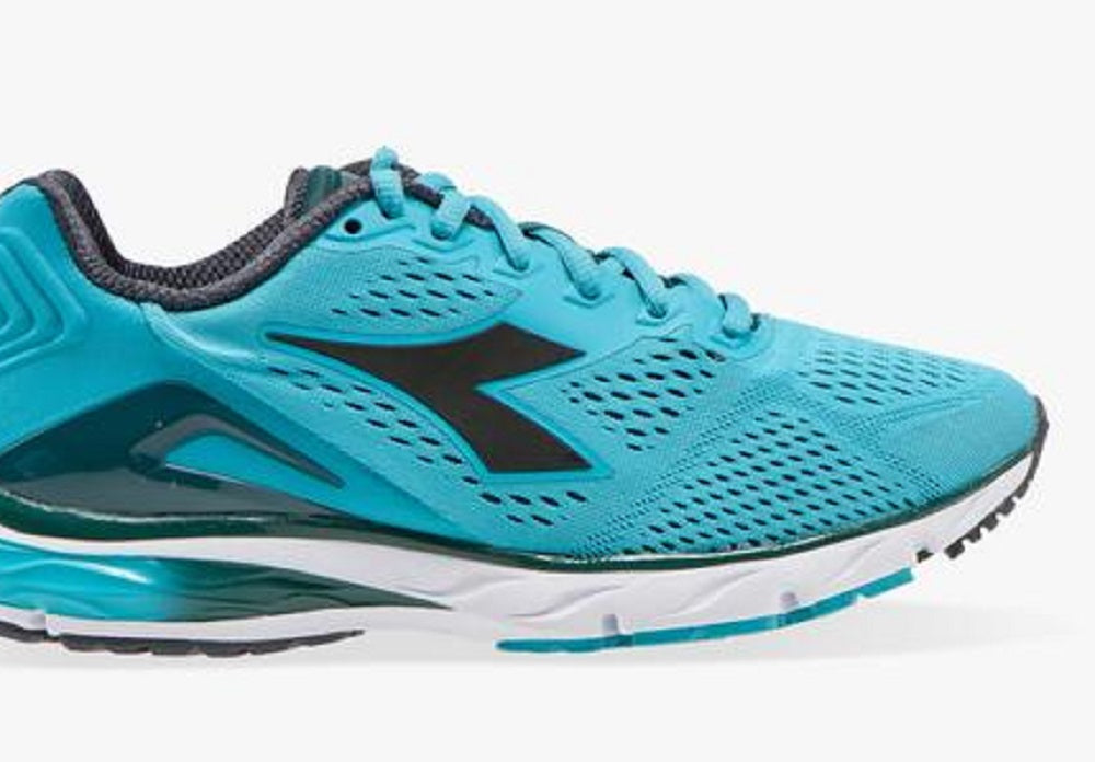 Tênis de corrida feminino Diadora Mythos Blueshield 2, cerâmica/branco, tamanho 10,5 B(M) EUA