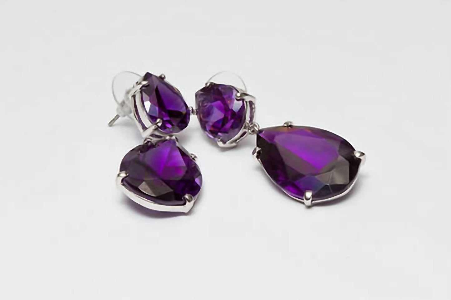 Avenue Chic - Women's Angelina Teardrop Earrings