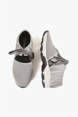 All Black - Tênis com listras incríveis