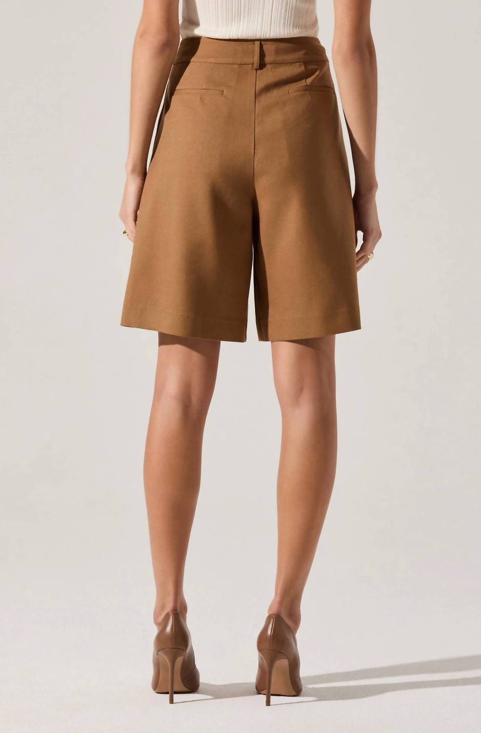 Astr - Quillie Pleated Tailored Bermuda Short