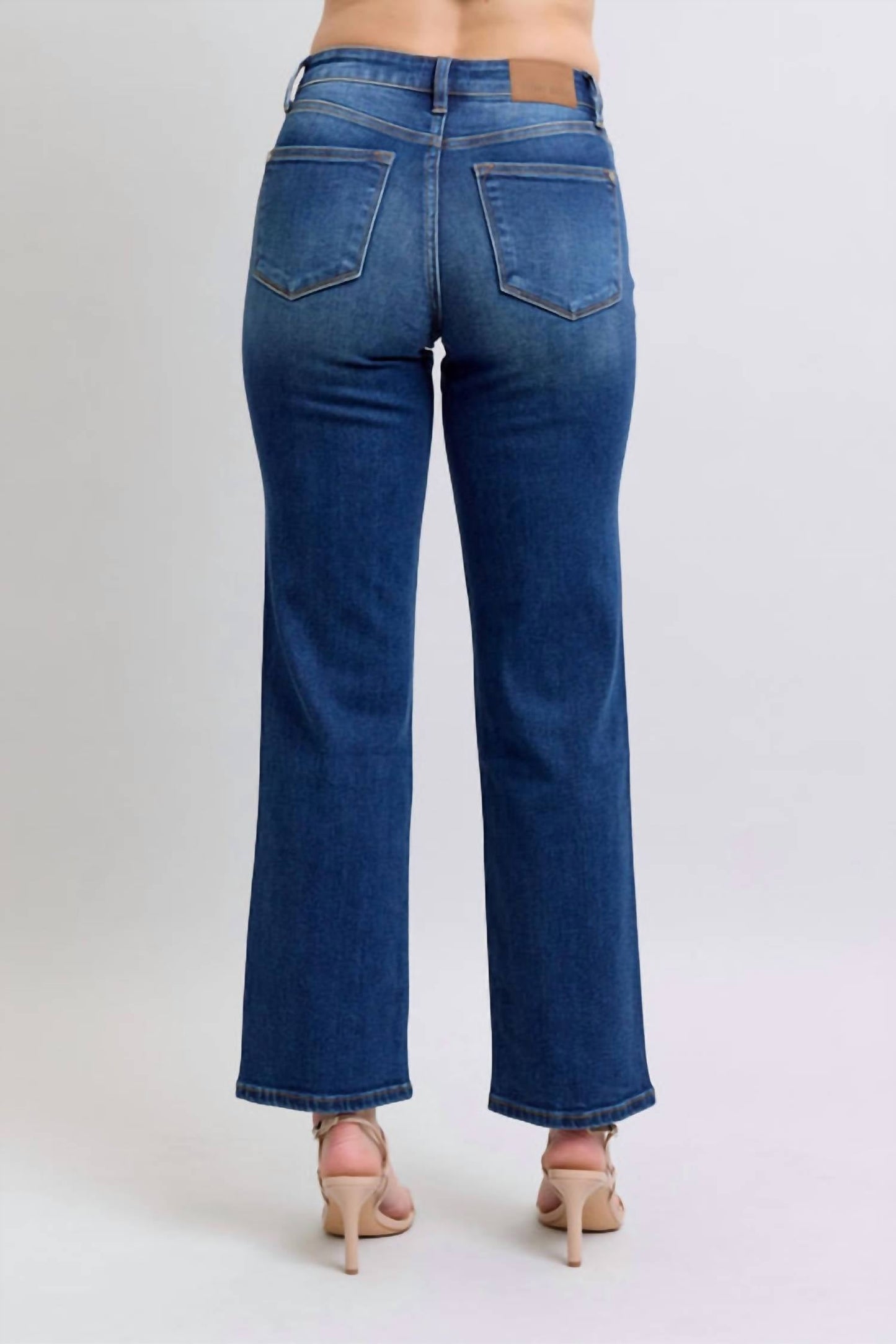Judy Blue - Straight Fit Mid Rise Jeans