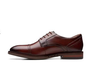 Clarks - Sapatos masculinos Un Hugh Cap