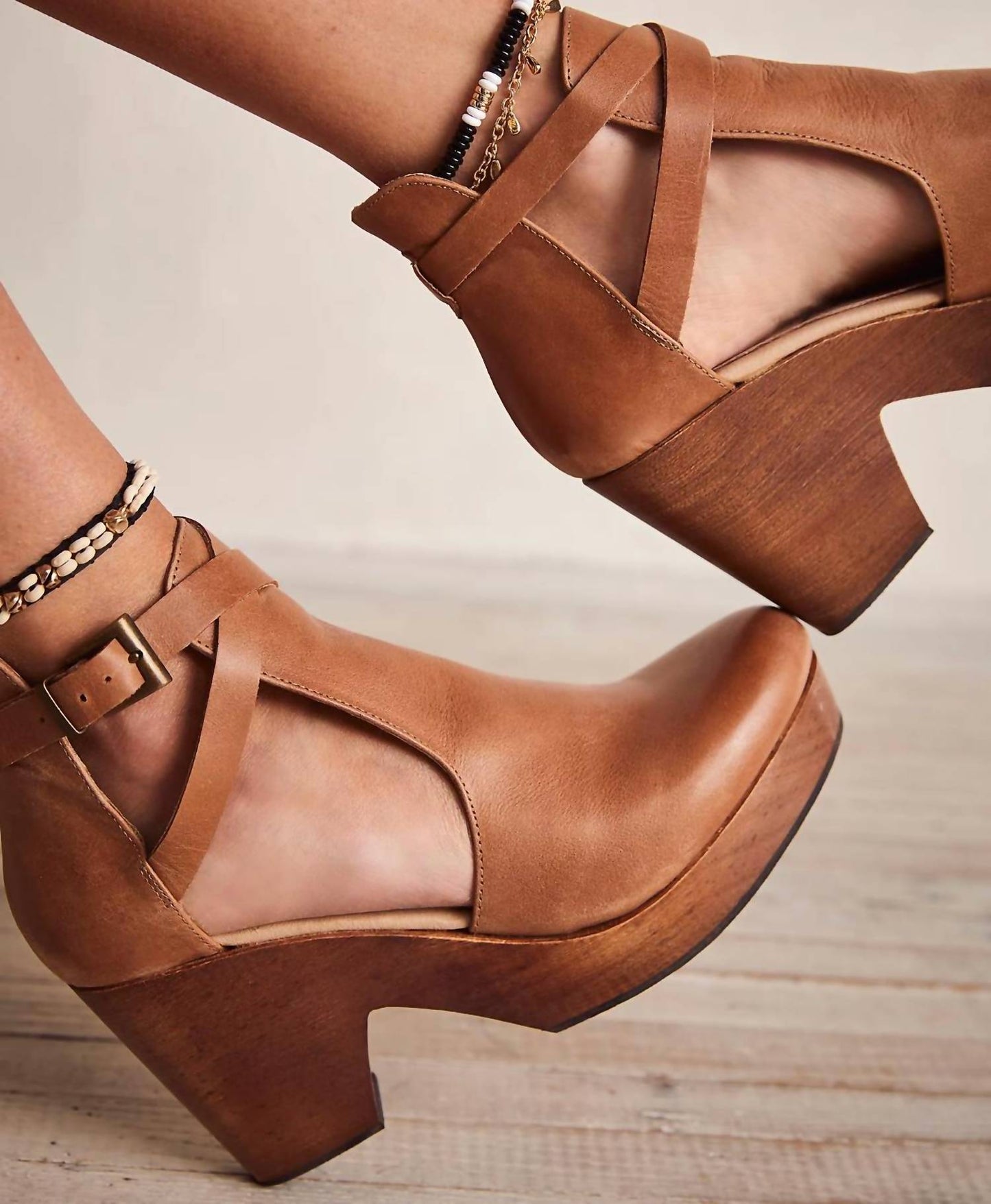 Free People - Women's Cedar Leather Clog Shoes