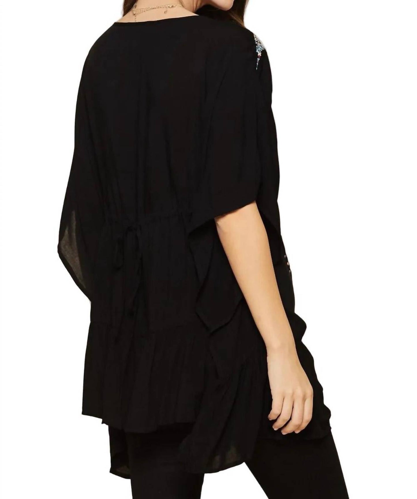 Andree By Unit - Floral Embroidered V-Neck Top