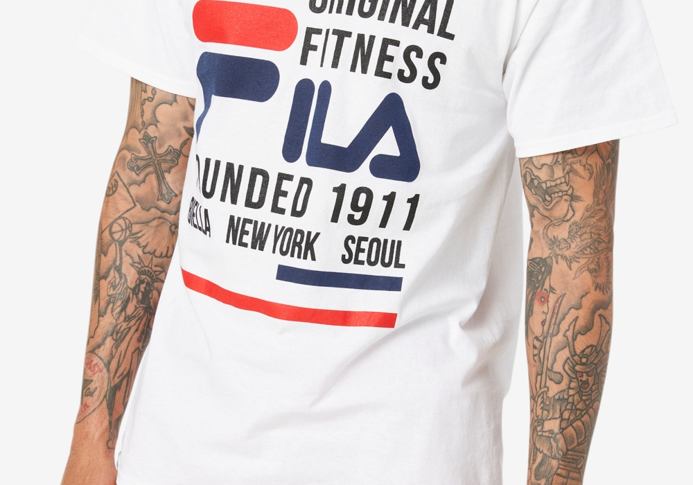 Camiseta masculina Fila Original Fitness com logo gráfico, branca, tamanho médio
