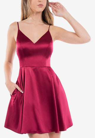 Vestido de cetim com ajuste e abertura frontal B Darlin Junior's, vermelho, tamanho 5-6