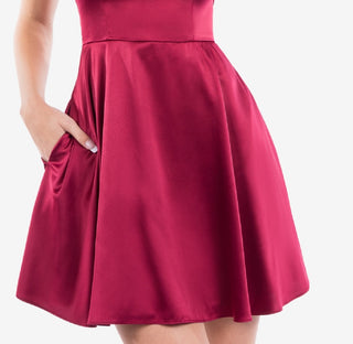 Vestido de cetim com ajuste e abertura frontal B Darlin Junior's, vermelho, tamanho 5-6