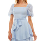 Vestido B Darlin Junior's com manga bufante e amarração na cintura, azul, tamanho 12