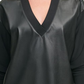Moletom feminino DKNY com frente de couro sintético, preto, tamanho médio