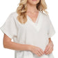 Blusa feminina DKNY com decote em V e acabamento em chiffon, branca, tamanho extrapequeno